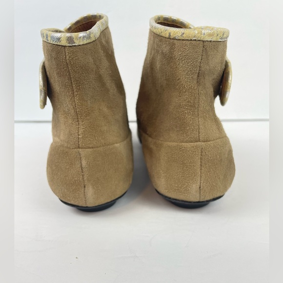 Maloles Tan Suede Ankle Booties With Snap Button Size 39.5 (US 9.5) - Picture 6 of 12